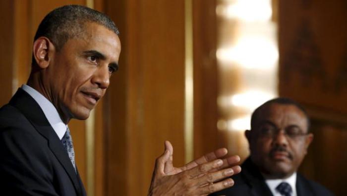 U.S. President Barack Obama (L) and Ethiopia's Prime Minister Hailemariam Desalegn hold a news conference after their meeting at the National Palace in Addis Ababa, Ethiopia July 27, 2015. Obama met the Ethiopian prime minister on Monday on the first visit by a serving U.S. president to a nation with one of the fastest-growing economies in Africa but which has often been criticised for its rights record.  REUTERS/Jonathan Ernst