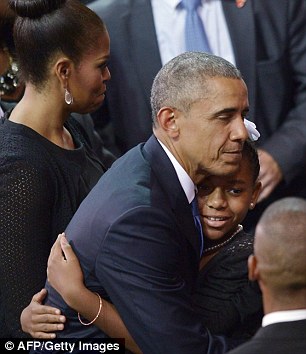 2A02CF5B00000578-3140987-US_President_Barack_Obama_embraces_Eliana_Pinckney-a-10_1435357511194